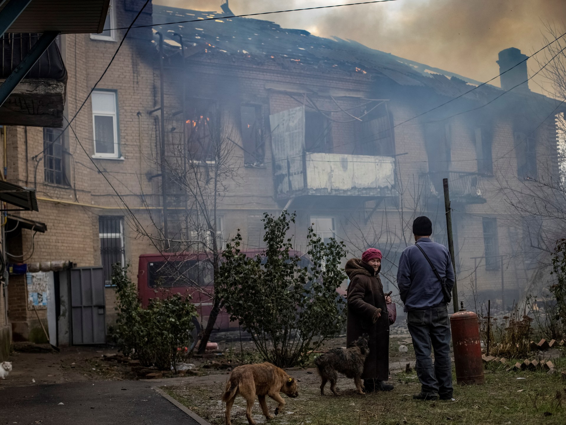 يقول زيلينسكي إن روسيا حولت مدينة أخمات إلى “خراب محترق”.  أخبار الحرب بين روسيا وأوكرانيا