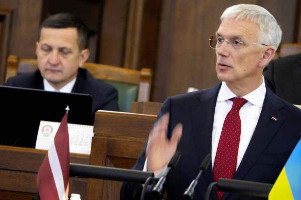 Премиерът на Латвия Крисиянис Каринс заяви, че той и неговото