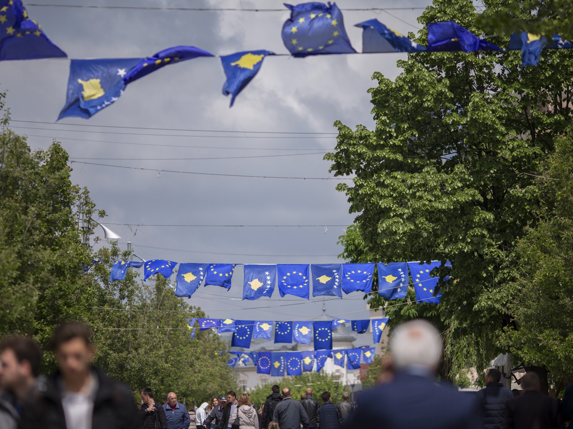 Kosovo officially applies for EU membership in symbolic act
