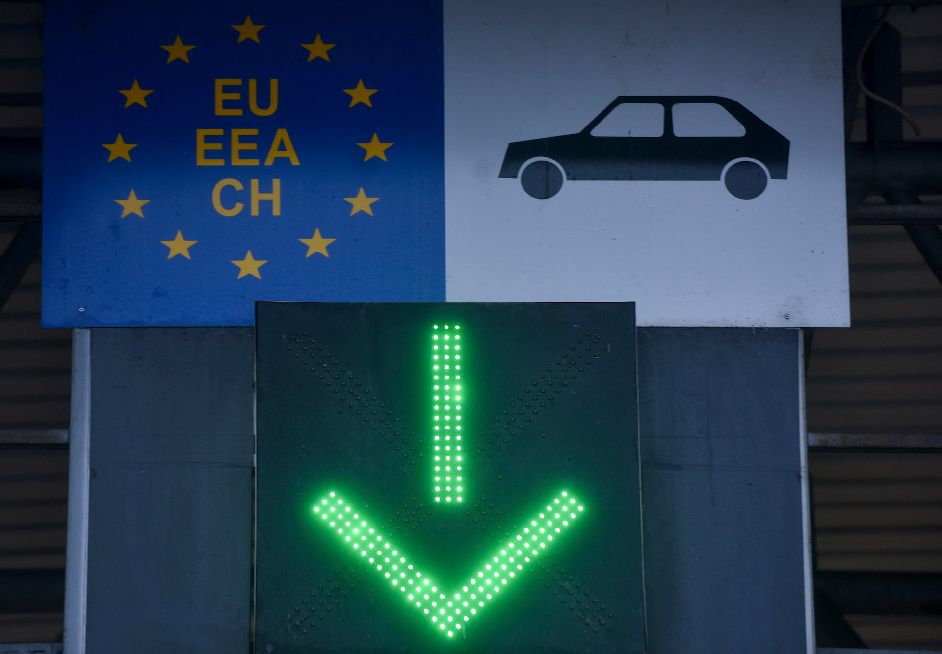 ЕС подкрепя влизането на Хърватия в Шенген, отхвърля България, Румъния |  ЕС новини