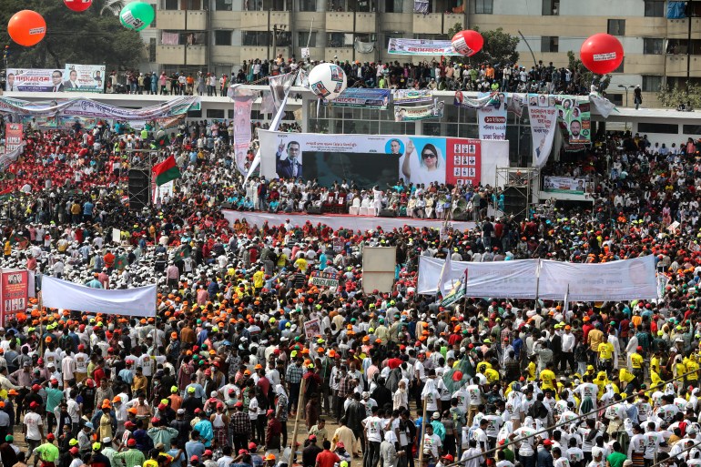 Thousands of supporters of the Bangladesh Nationalist Party hold a rally in Dhaka.
