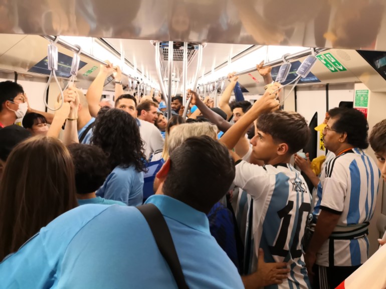 Argentina fans pack the Doha metro. (Hafsa Adil/Al Jazeera)