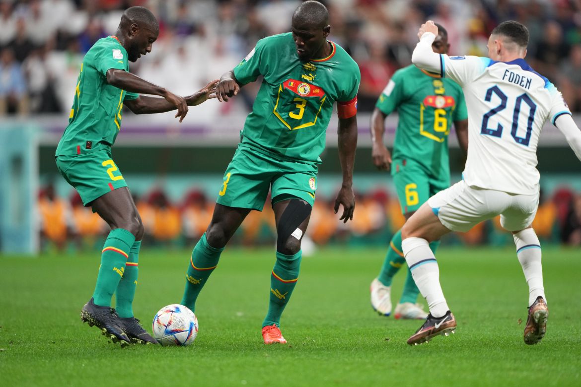 Kalidou Koulibaly #3 in action with Formose Mendy #2 and Phil Foden #20.