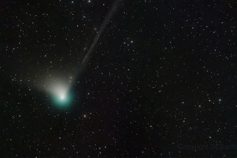 This handout picture obtained from the NASA website on January 6, 2022 shows the Comet C/2022 E3 (ZTF) that was discovered by astronomers using the wide-field survey camera at the Zwicky Transient Facility