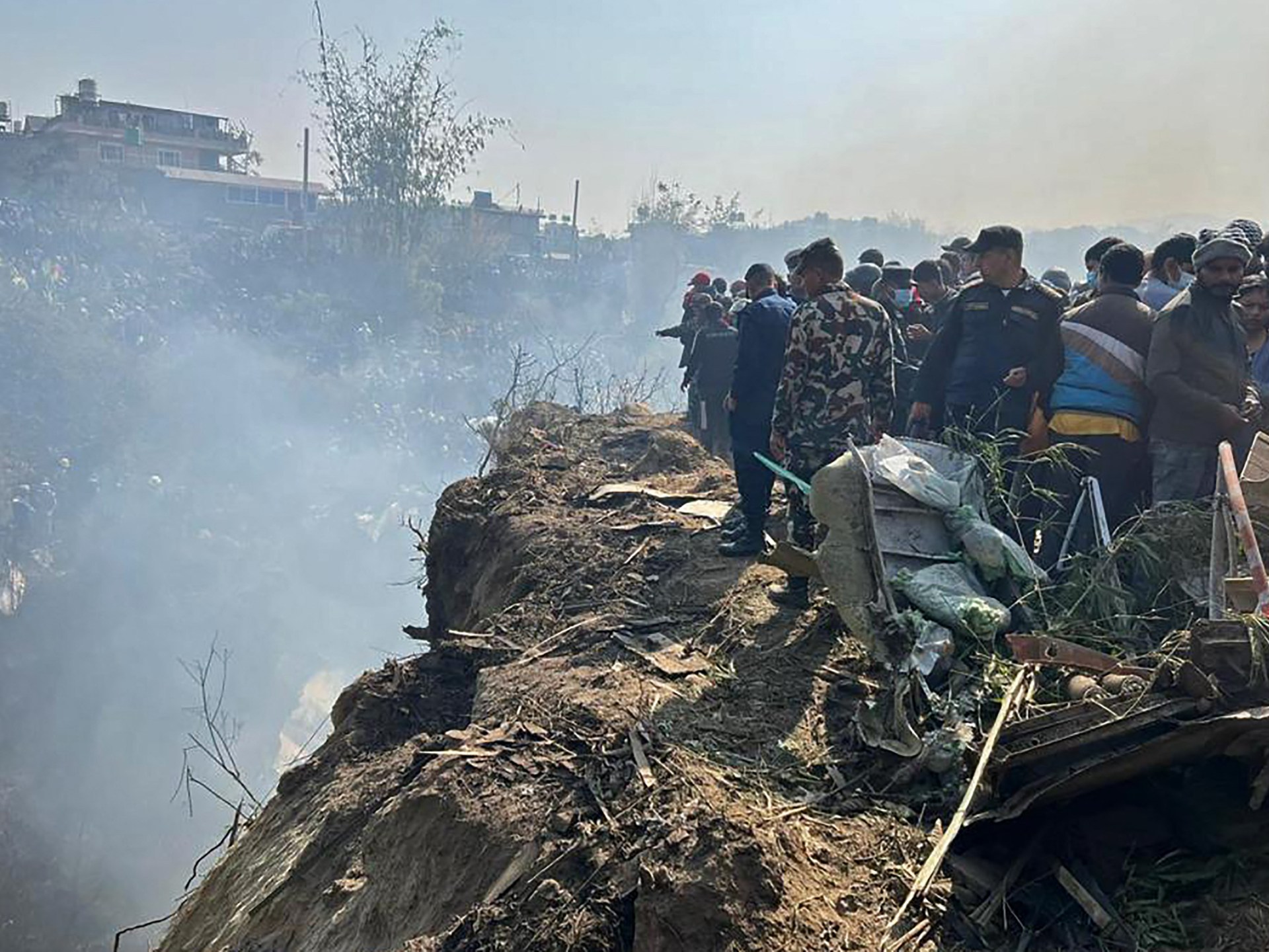 Katastrofa samolotu z 72 osobami na pokładzie w Nepalu |  Aktualności