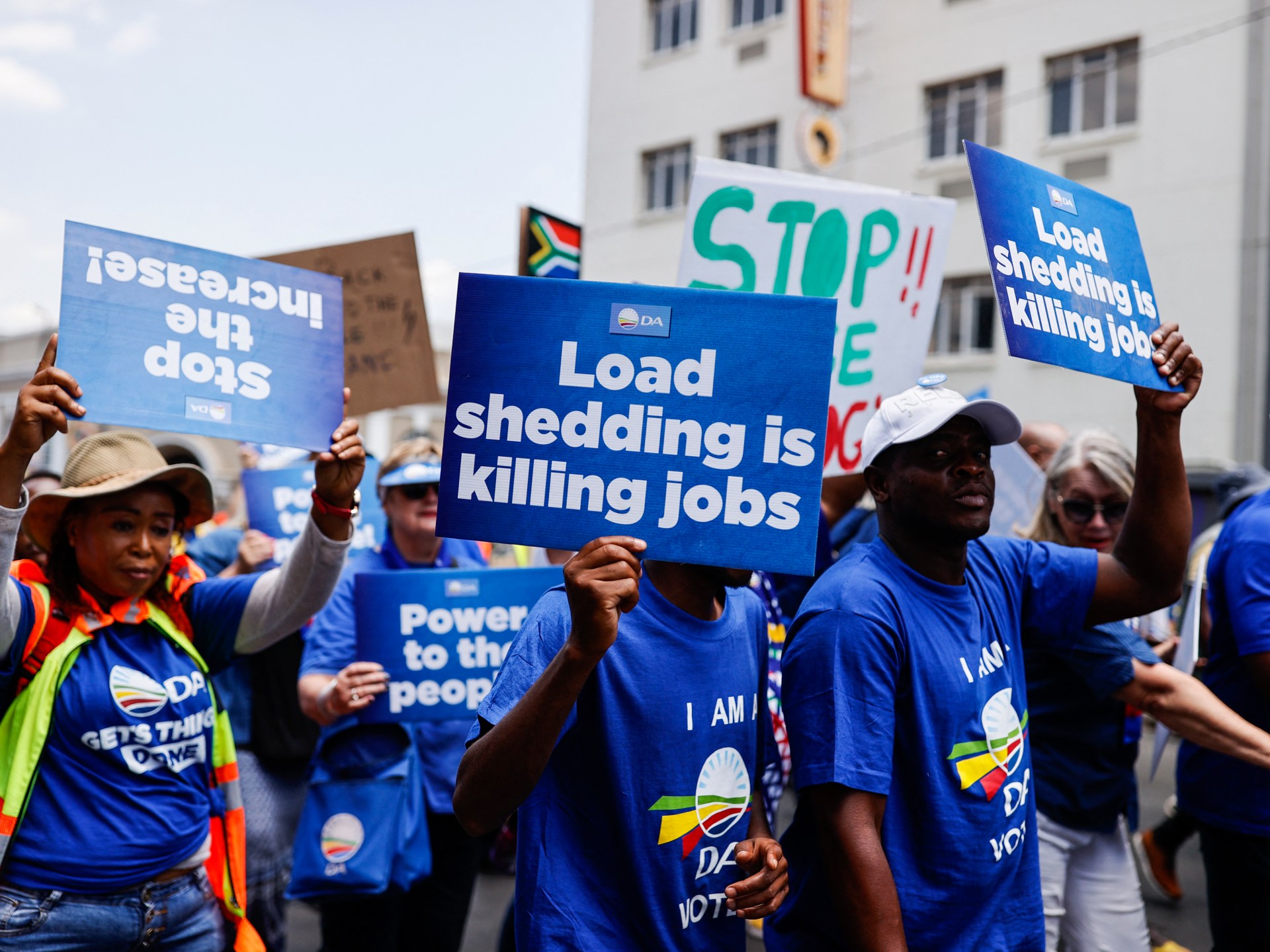 Hundreds protest incessant power cuts in South Africa