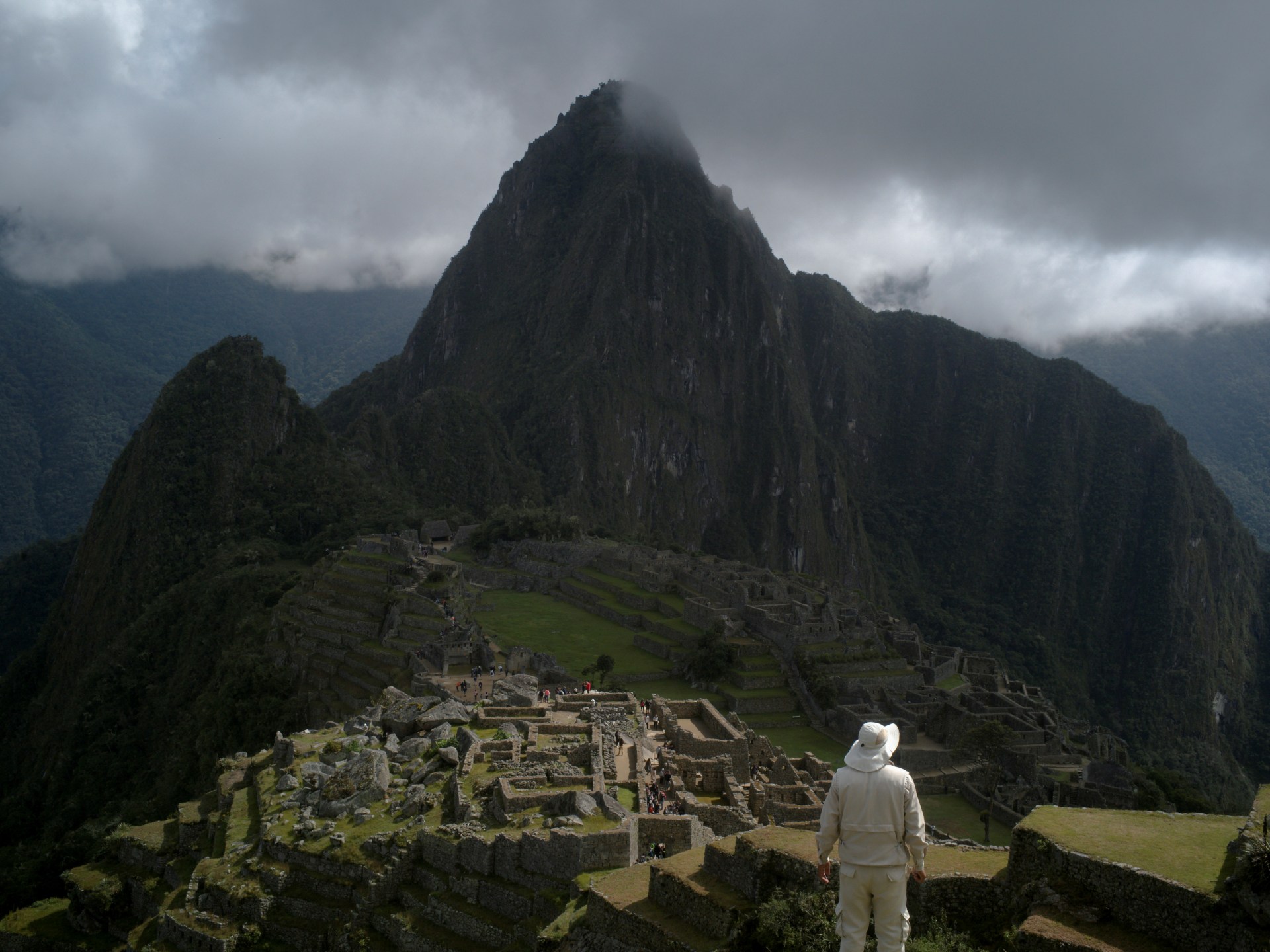 Peru closes Machu Picchu site as anti-govt protests continue