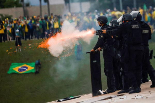 Върховният съд на Бразилия осъди първия обвиняем за бунт в Бразилия на 17 години
