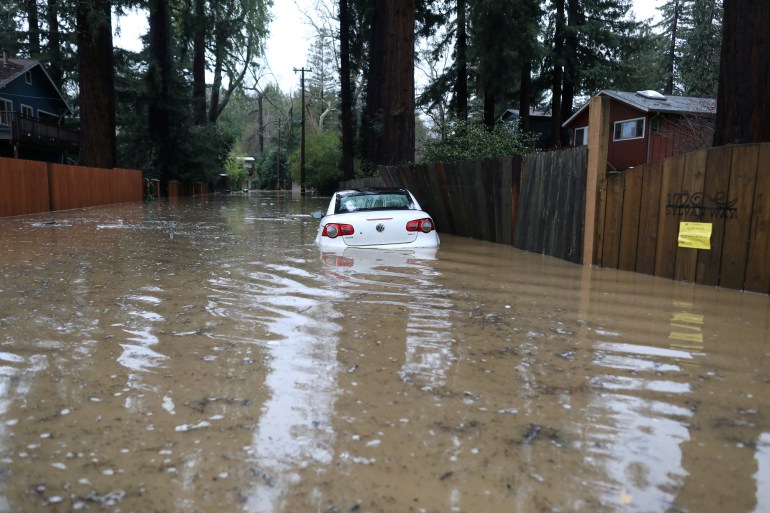 De San Lorenzo-rivier ontspringt met noodevacuatiebevelen in Felton Grove, Californië, VS, 14 januari 2023.