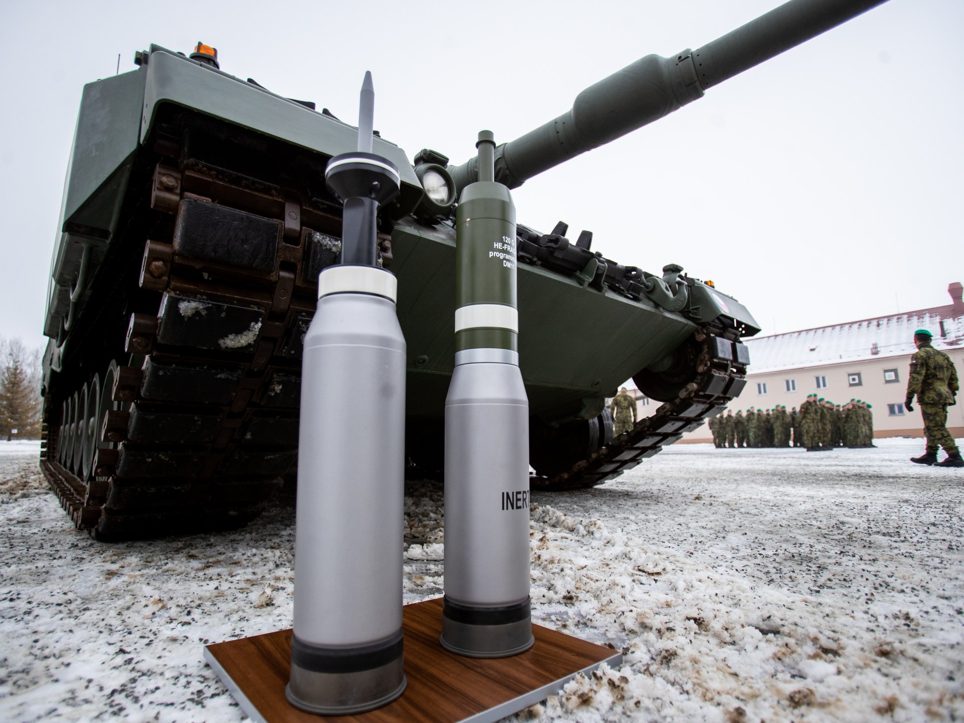 No Leopard tanks for Ukraine as NATO allies fail to agree