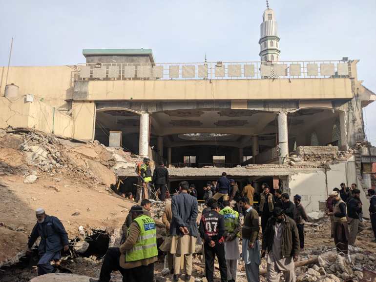 Le nombre de morts dans l’attentat à la bombe contre une mosquée au Pakistan s’élève à 100 |  Nouvelles sur la criminalité