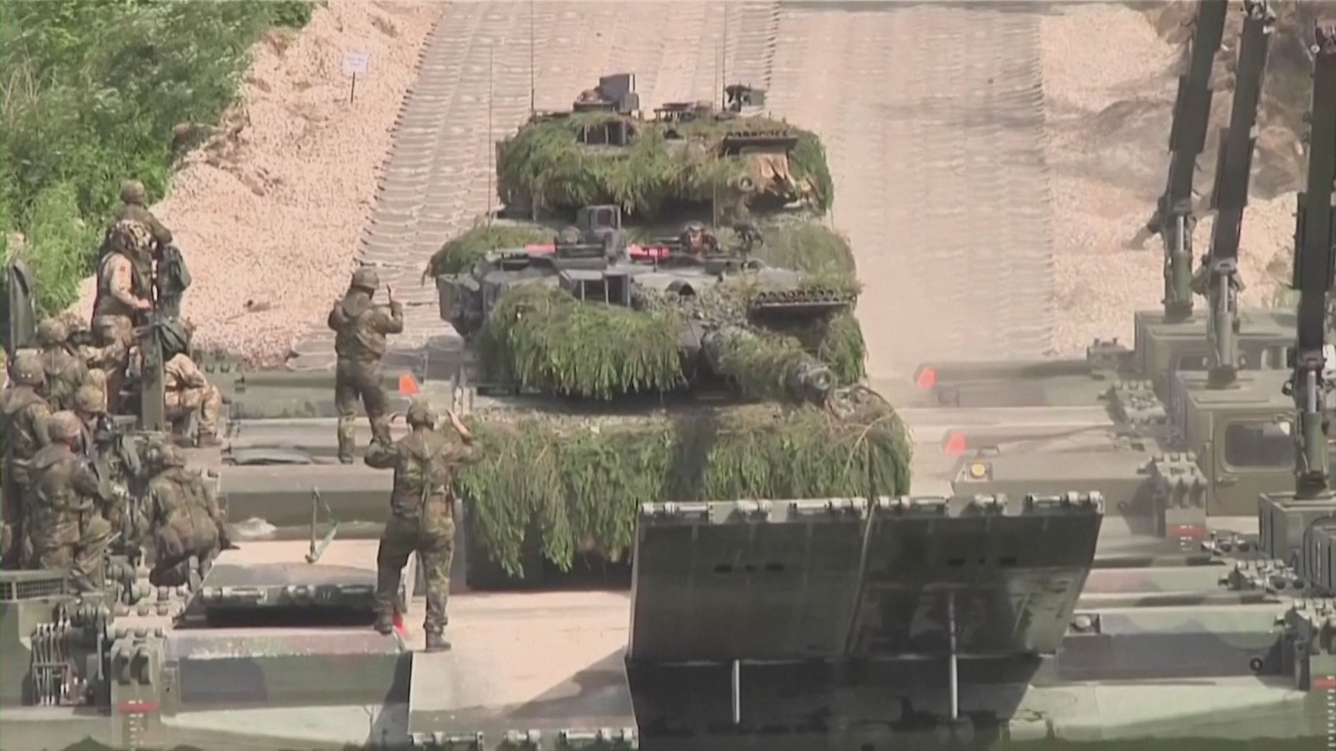 How will US and German tanks help Ukraine?