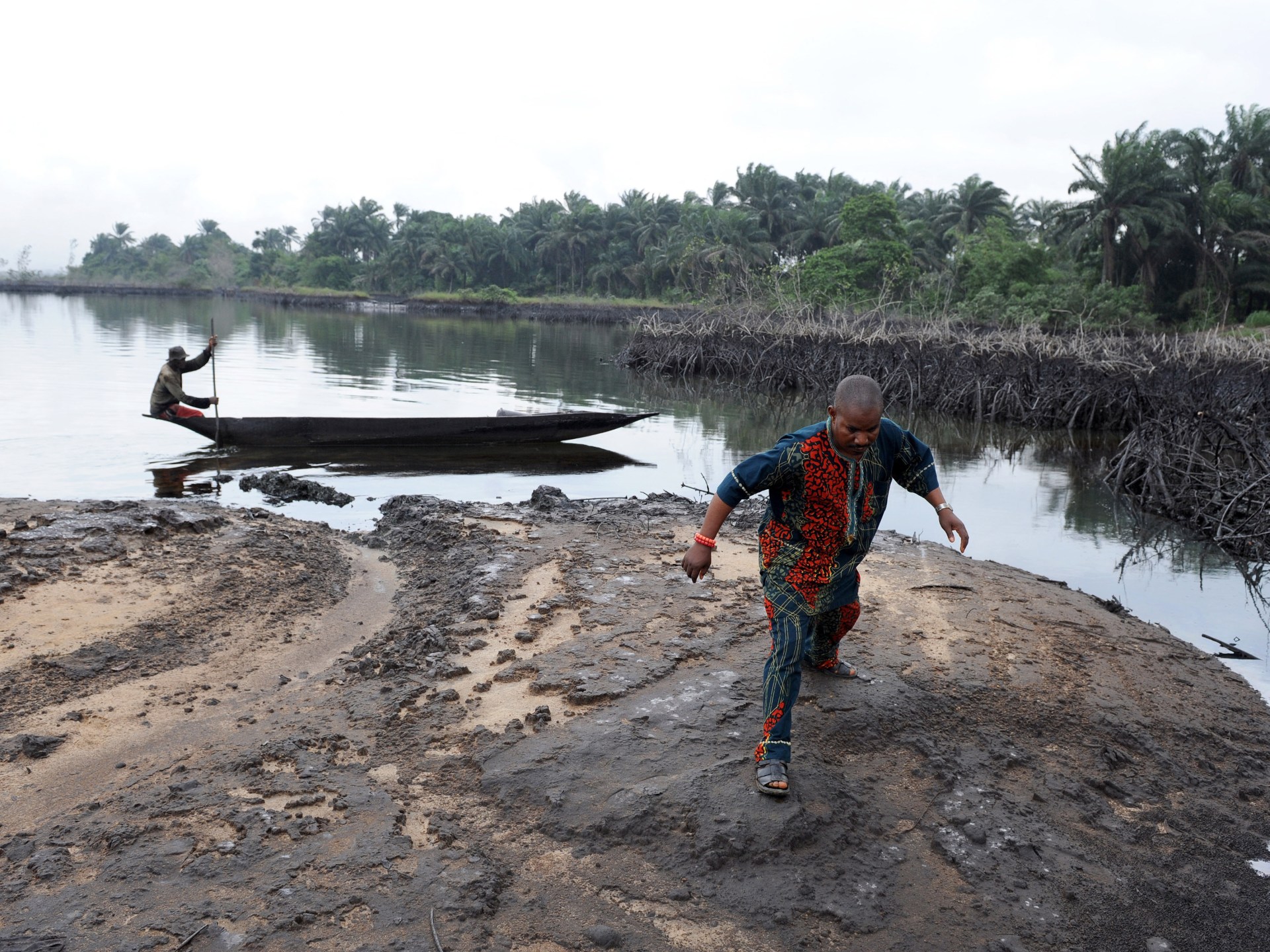 Nigerian communities file damages claim against Shell in UK court