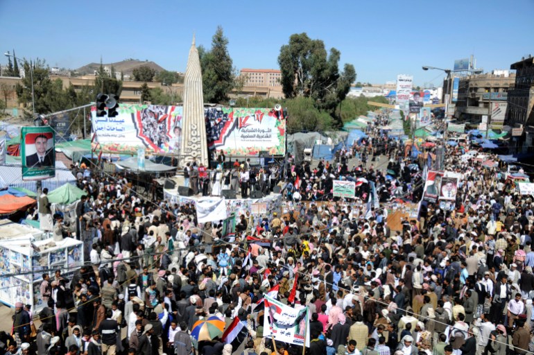 Pemandangan umum Lapangan Taghyeer (Ubah) dengan kerumunan pengunjuk rasa