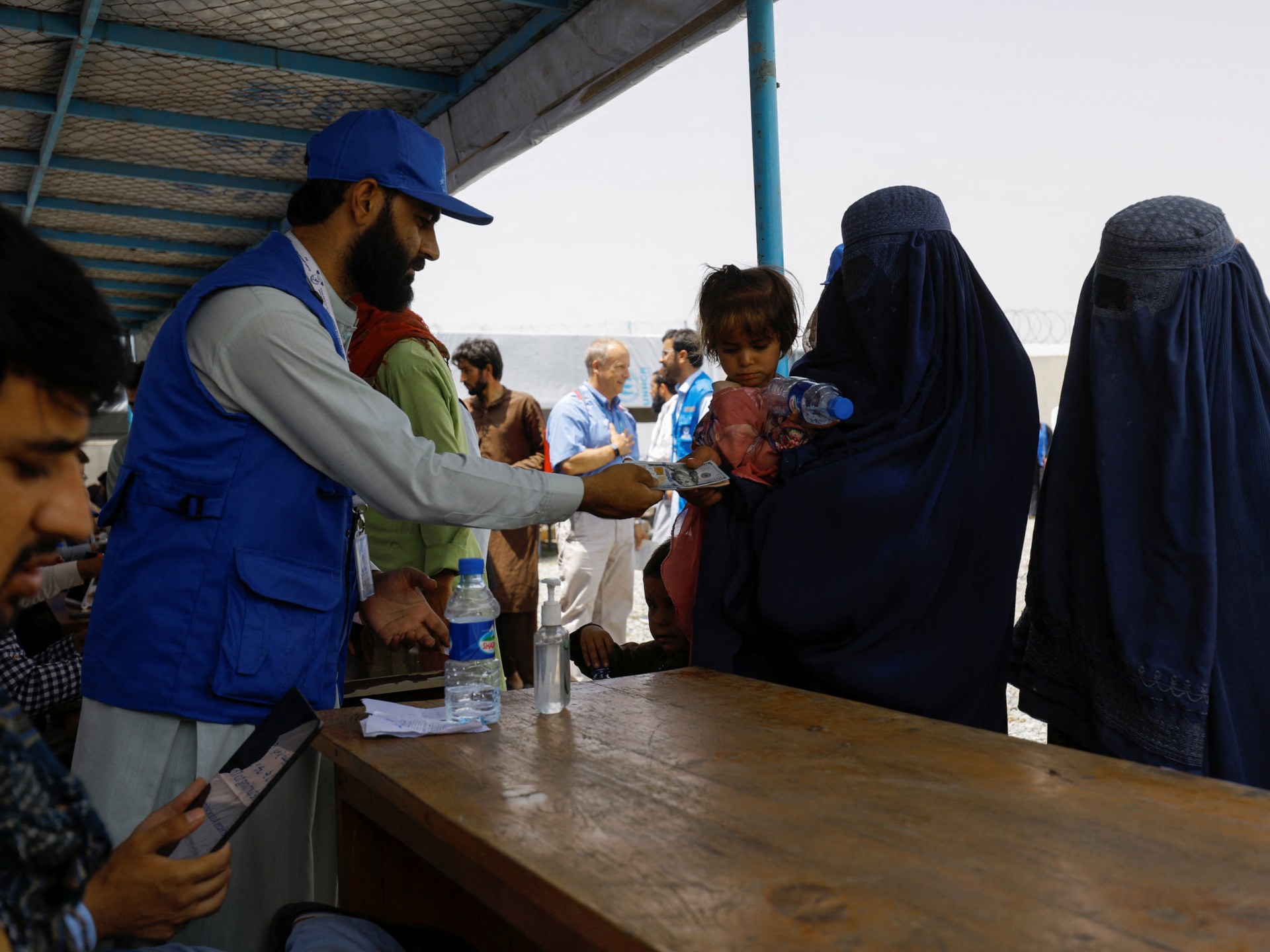 Laporan mengatakan para donor ‘berpaling’ dari Afghanistan yang dikuasai Taliban |  Berita Taliban