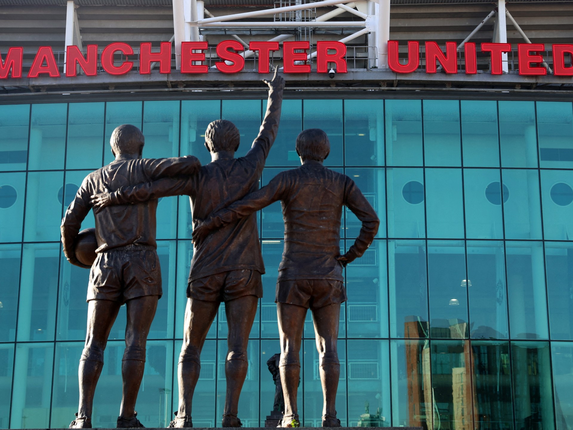 Qatar-based bid for Manchester United confirmed on deadline day