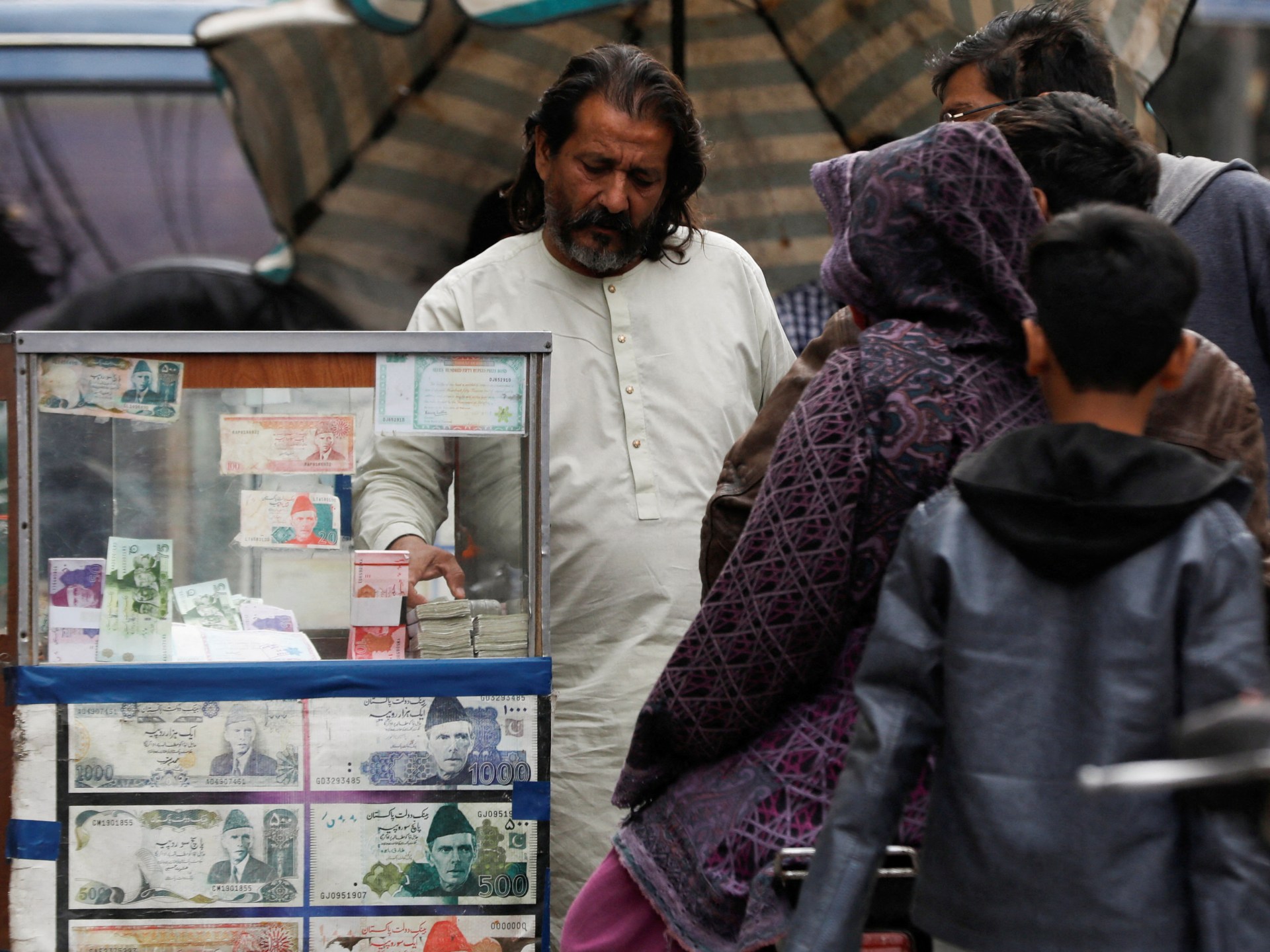 Risiko ekonomi ‘sangat tinggi’ di Pakistan, kata laporan IMF |  Berita Dana Moneter Internasional