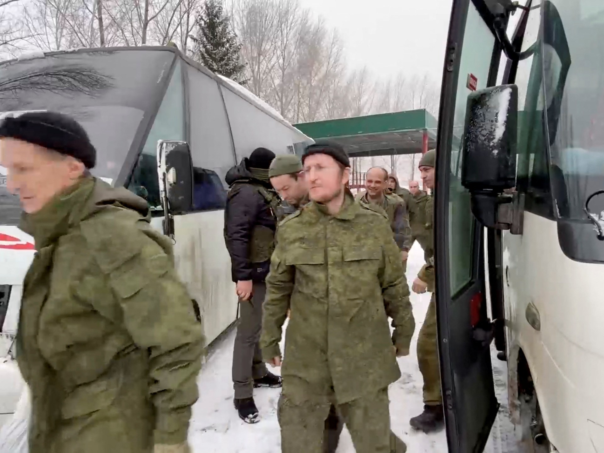 Russia, Ukraine swap prisoners as battle for Bakhmut rages