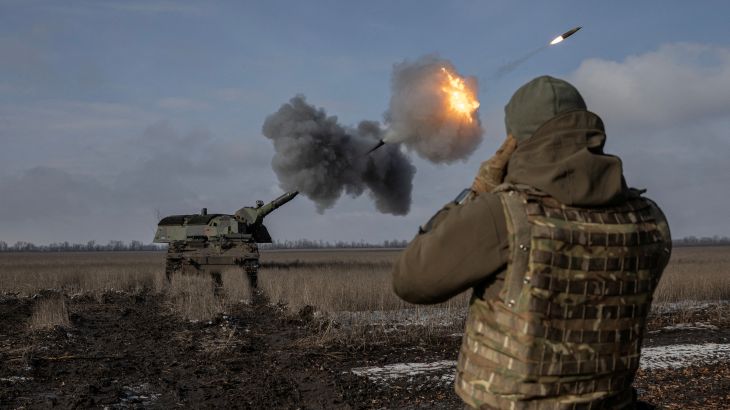 Ukrainian army from the 43rd Heavy Artillery Brigade fire the German howitzer Panzerhaubitze 2000