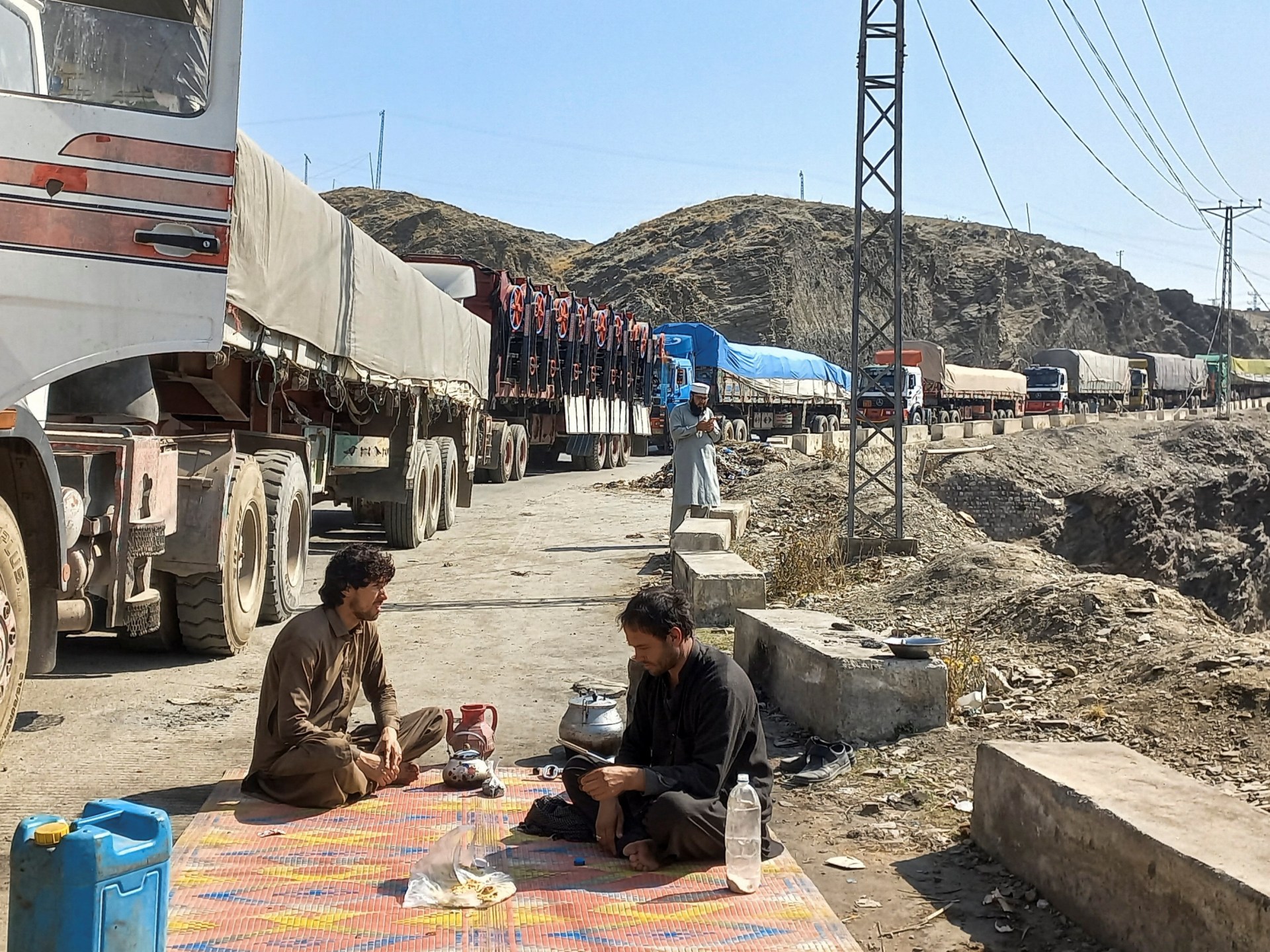 Trade resumes as Pakistan, Afghanistan reopen Torkham crossing | News