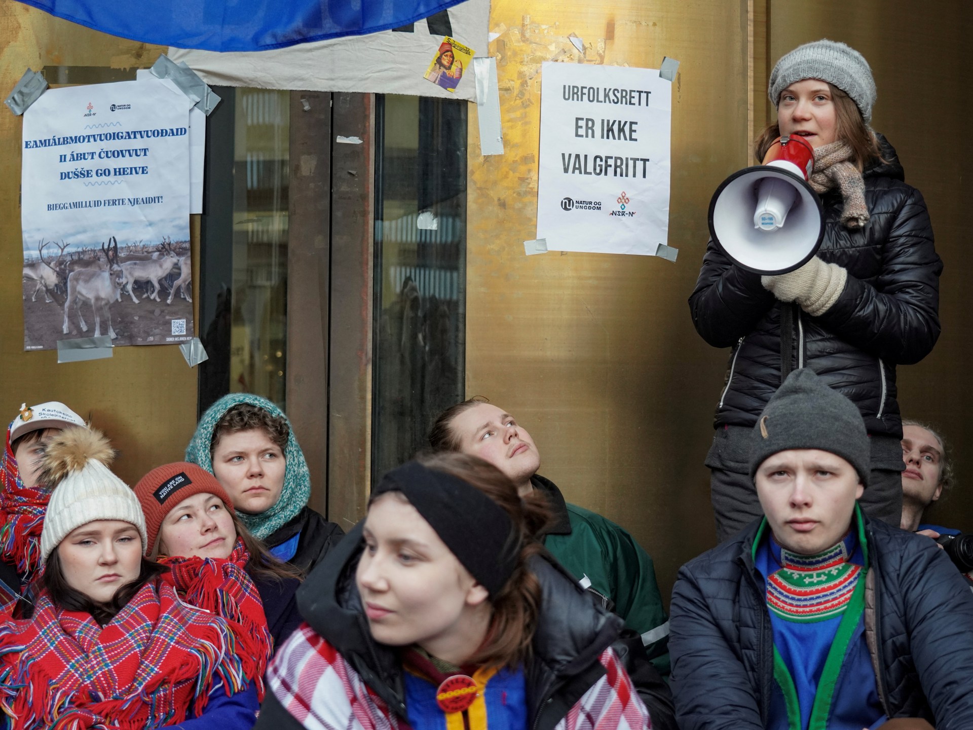 Thunberg, puluhan aktivis blokir kementerian energi Norwegia |  Berita Protes