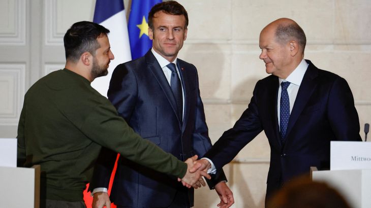 Ukraine's President Volodymyr Zelenskyy (L) , Germany's Chancellor Olaf Scholz and French President Emmanuel Macron in Paris.