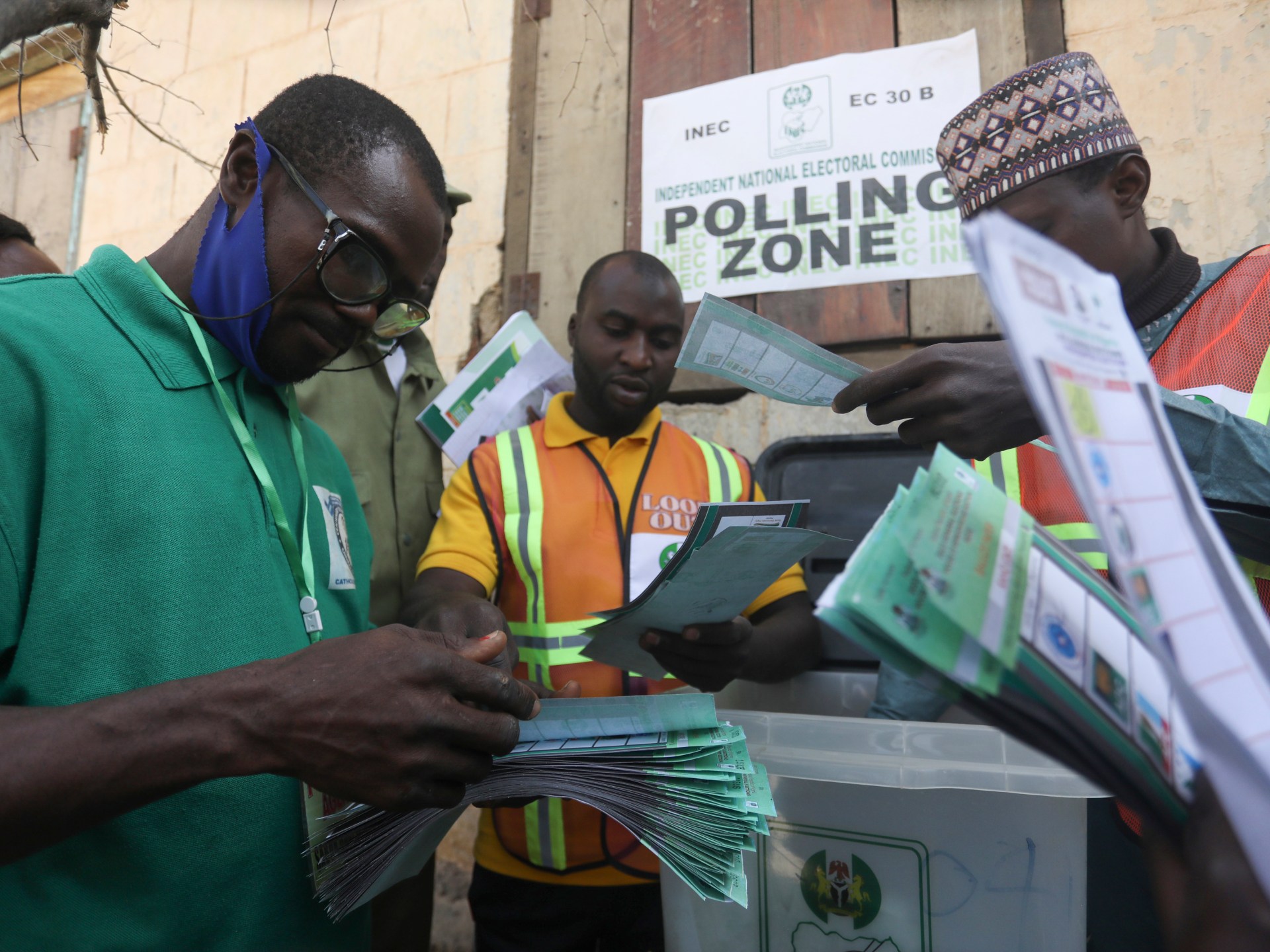 Photos: Nigeria holds presidential and parliamentary elections
