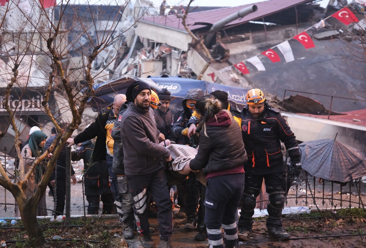 24-year-old Rumeysa Yalcinkaya is rescued under rubble of collapsed building
