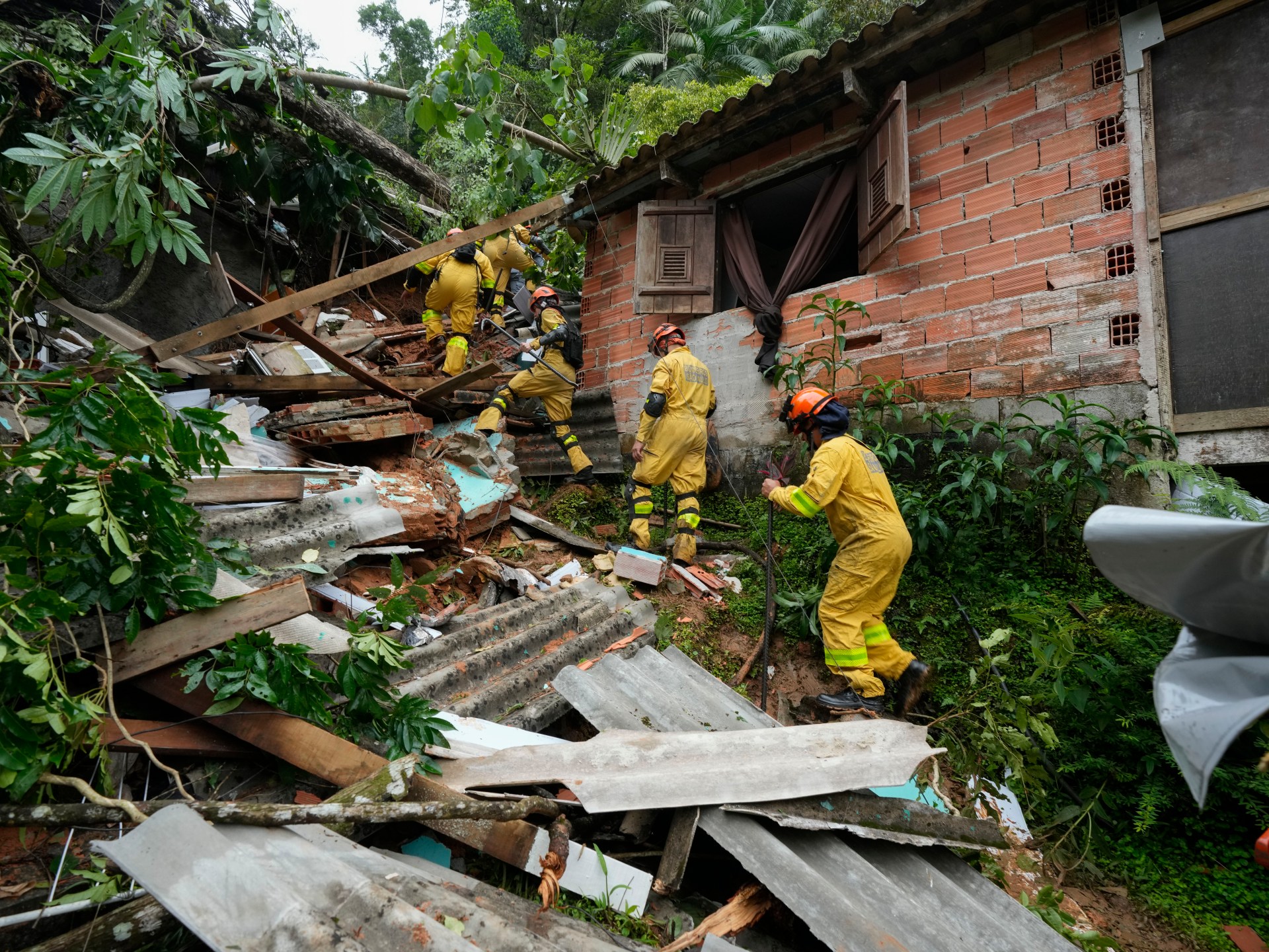 Brasil atingido por inundações e deslizamentos mortais |  notícias de inundação