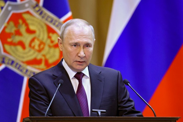 Москва обвинява руско-италиански гражданин в поръчани от Украйна бомбени атаки