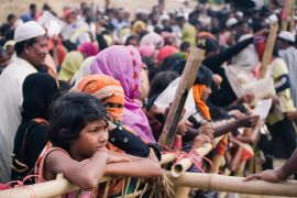 Rohingya waiting for AID