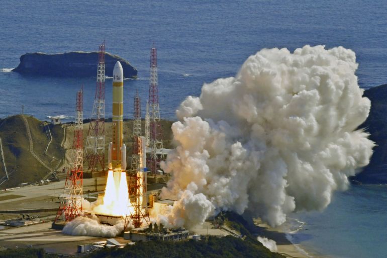 H3 rocket lifts off from the launching pad at Tanegashima Space Center