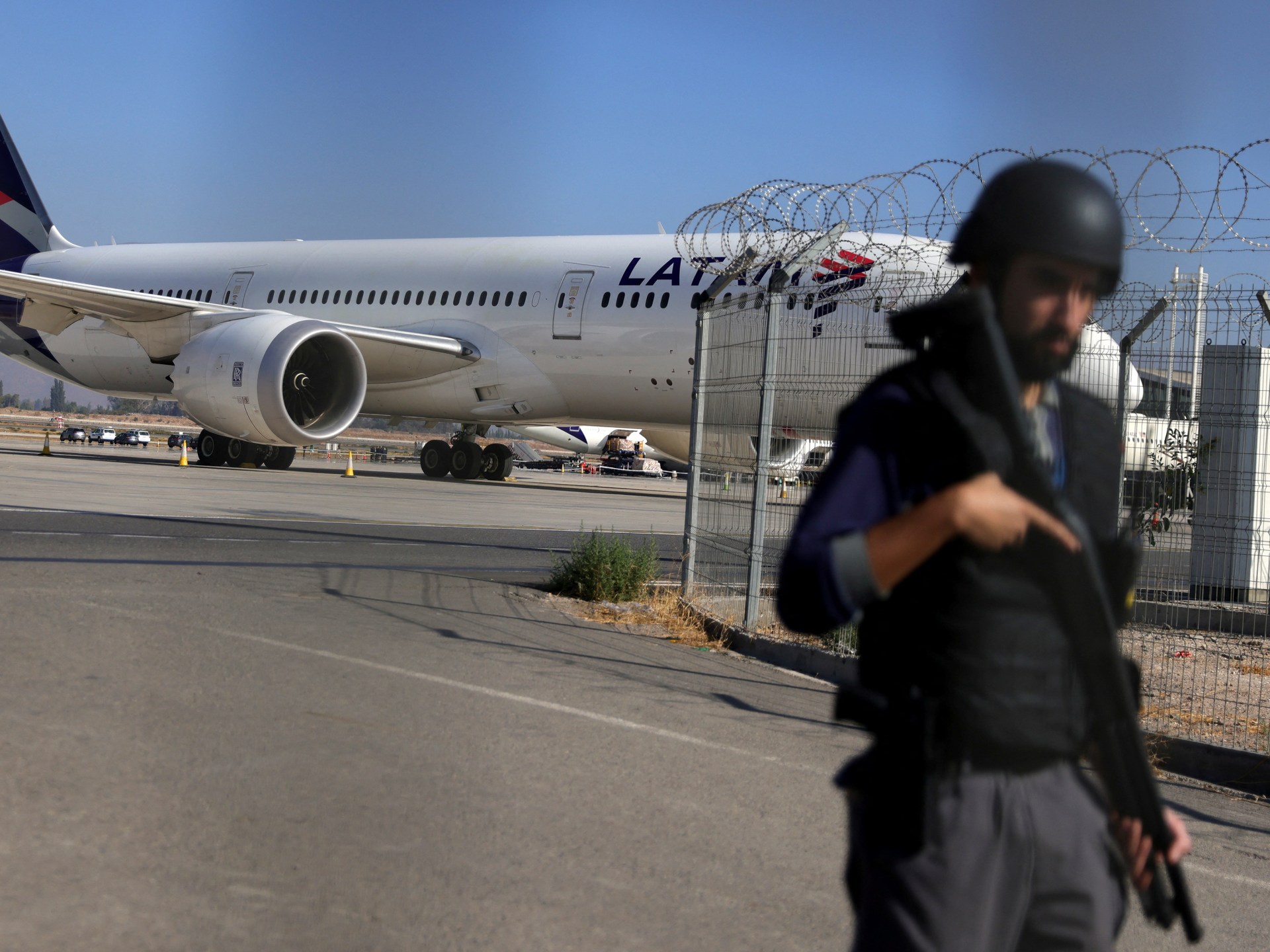 칠레 공항에서 3,250만 달러를 훔치려다가 실패하여 2명 사망 |  범죄 뉴스