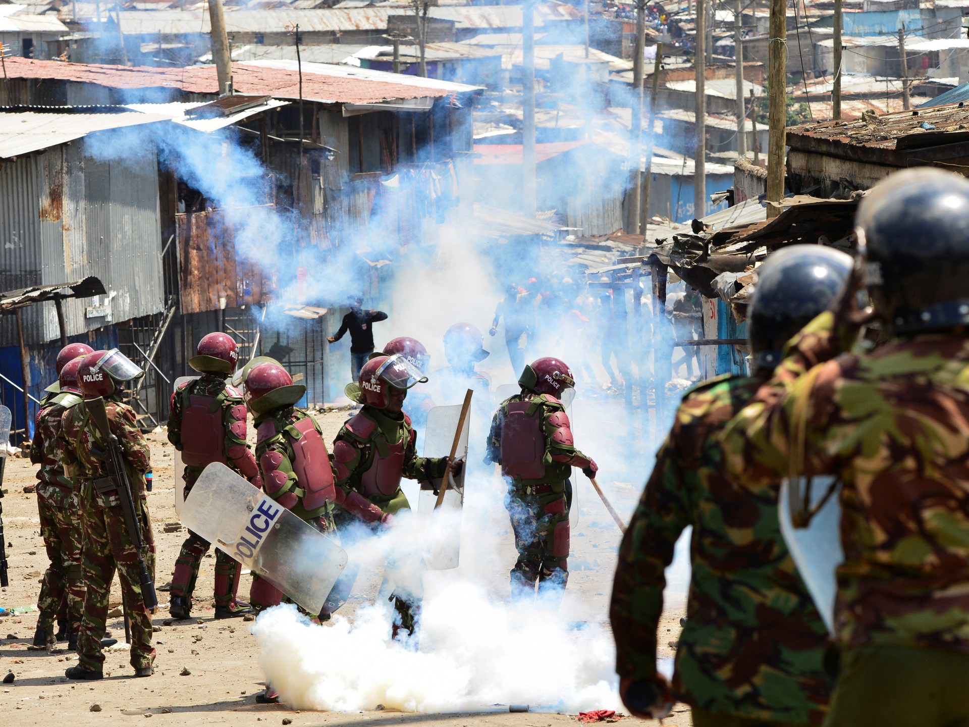 La police kényane tire des gaz lacrymogènes pour disperser des manifestants antigouvernementaux |  Protestations Nouvelles