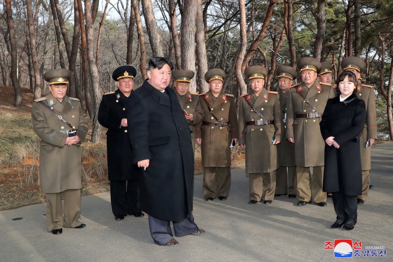 Kim Jong-un pide ejercicios intensivos para simular una «guerra real».  noticias de armas