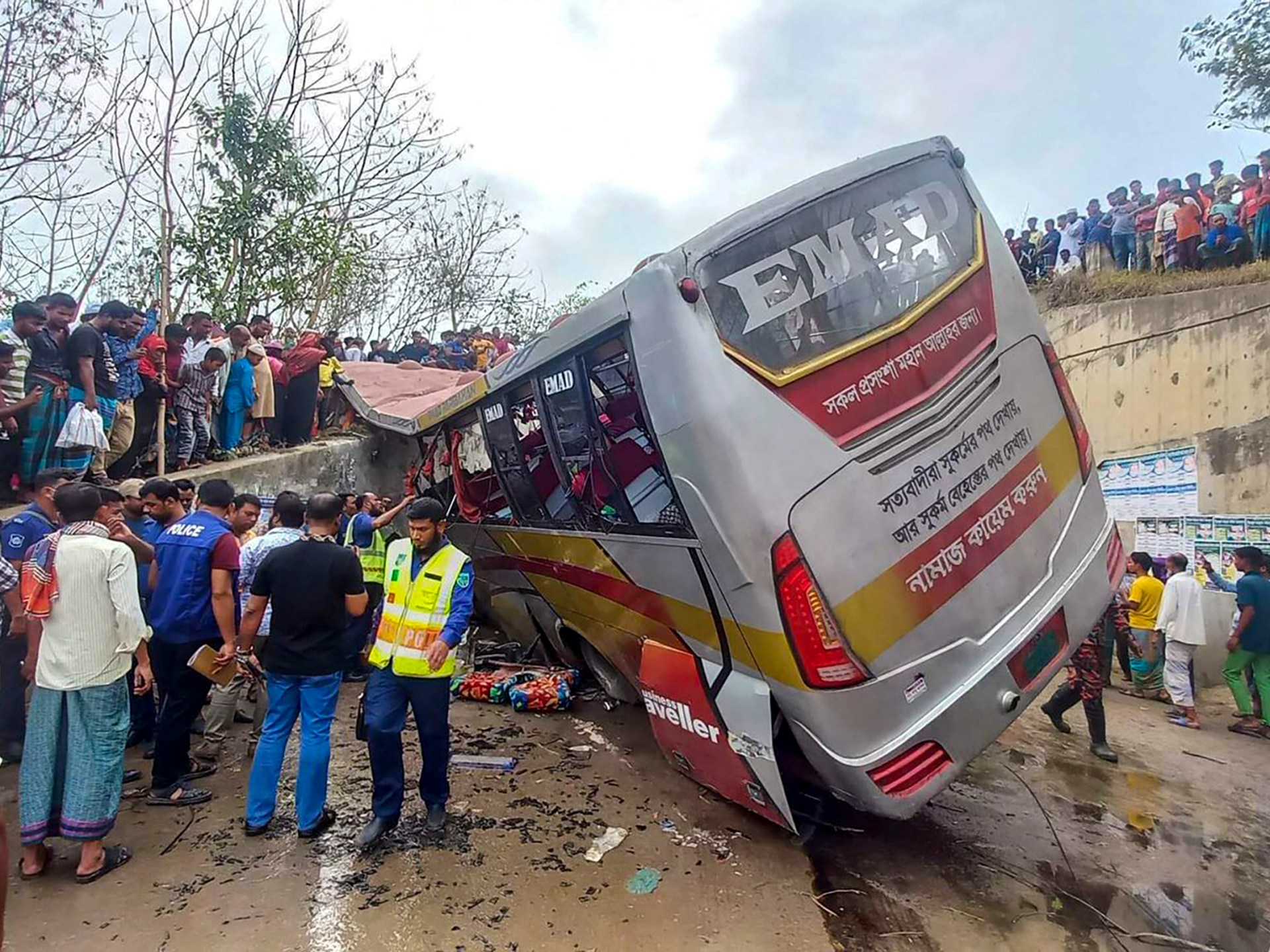 At least 19 killed in Bangladesh bus accident