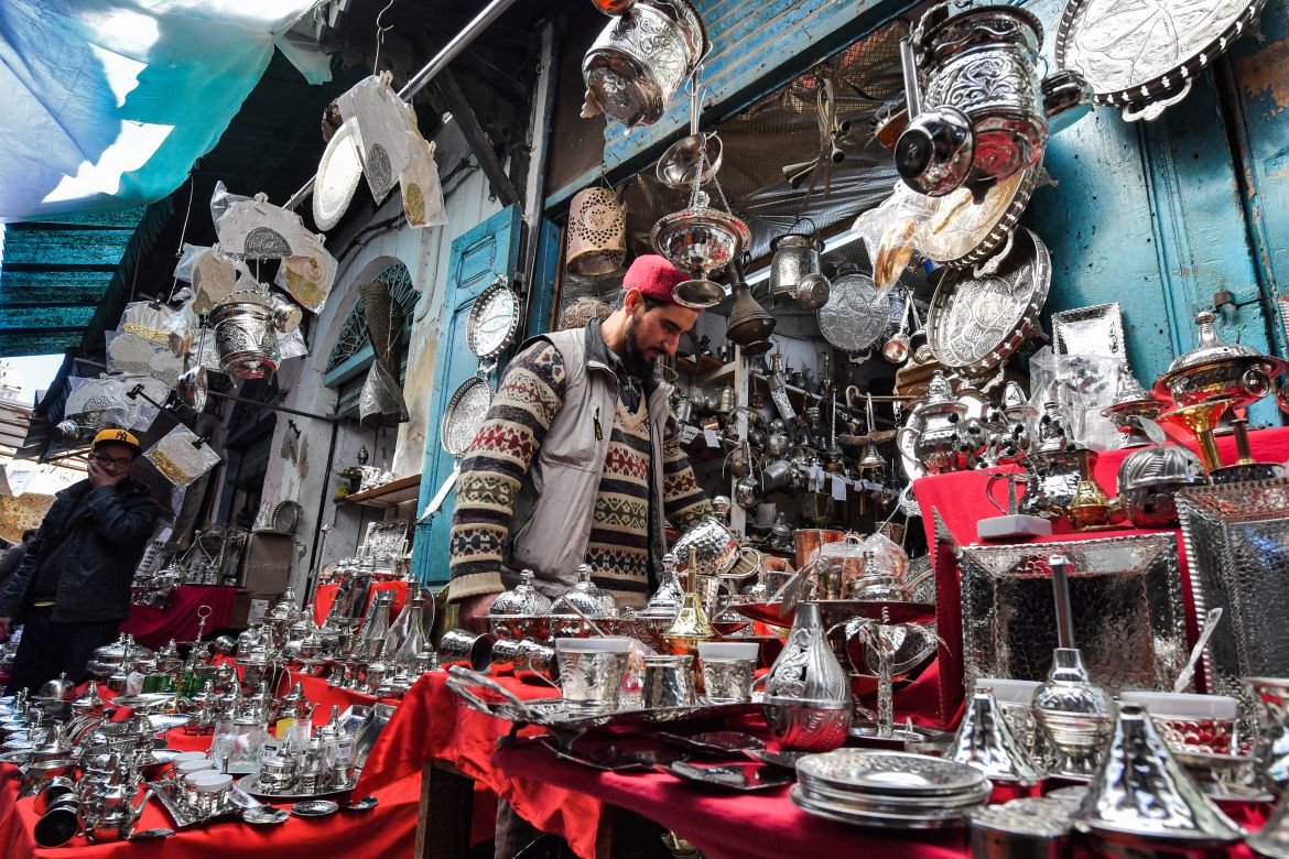 Tunisian coppersmiths bring fresh shine to Ramadan