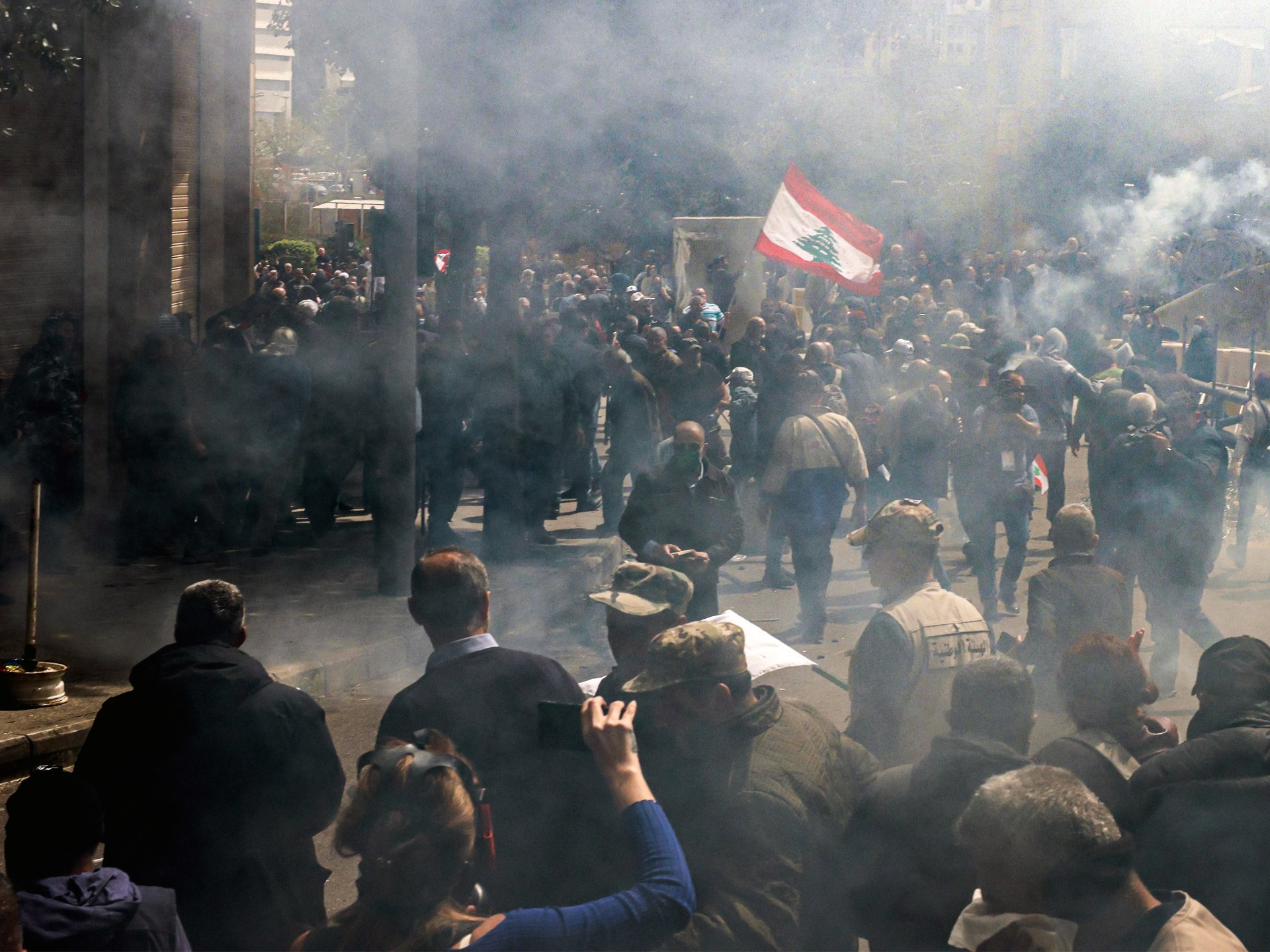 Les Libanais descendent dans la rue alors que la colère face à l’effondrement économique grandit |  Nouvelles