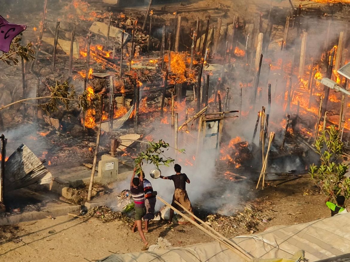 Rohingya refugee camp fire