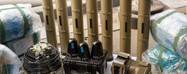 UK Navy Intercepts 'Iran Missiles' Likely Headed for Yemen
