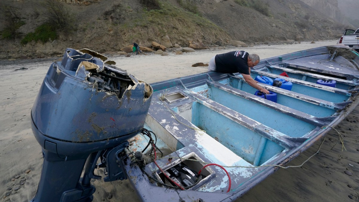 Minstens 8 doden nadat boten kapseizen voor de kust van San Diego |  Vluchtelingen nieuws