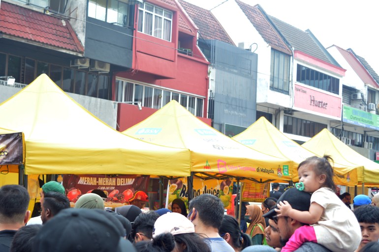 At the Ramadan food markets in Malaysia, one can see and capture people flocking to these festive food markets regardless of age, race and religion.