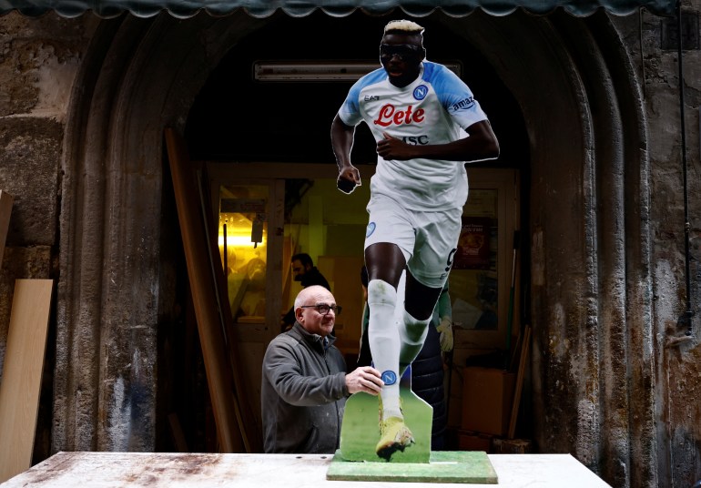 ‘Dia mencapai status kultus’: bintang Napoli yang sedang naik daun, Victor Osimhen |  Sepak bola