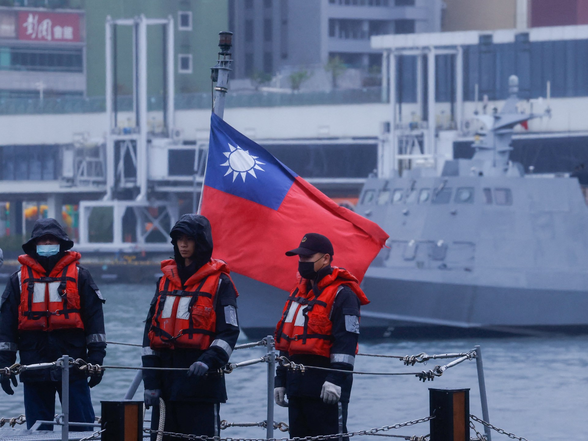 China kirim kapal perang dan pesawat keliling Taiwan untuk hari kedua |  Berita Militer