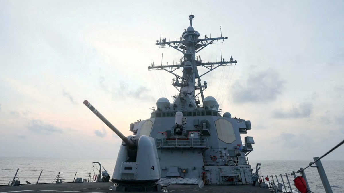 Amerykański okręt wojenny przepływa przez Cieśninę Tajwańską po chińskich grach wojennych |  wiadomości wojskowe