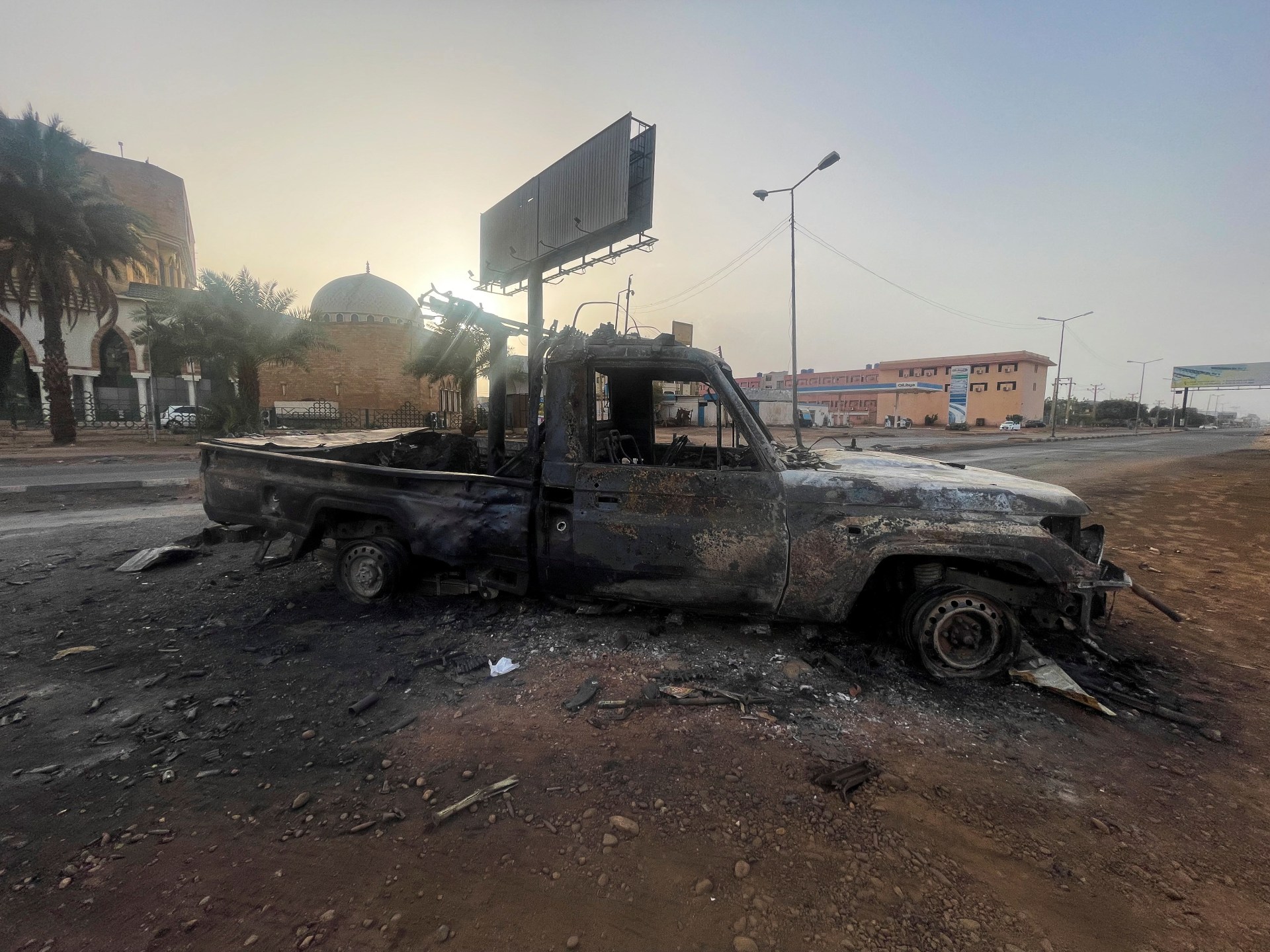 تحليل: الإمارات ومصر أقرب إلى أطراف مختلفة في الصراع السوداني |  أخبار الصراع