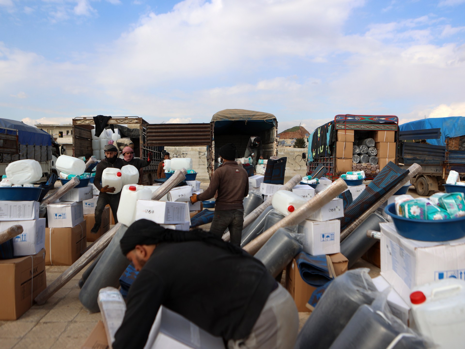 Türkiye ve Suriye’deki insani yardım çalışanları ne durumda?  |  televizyon şovu