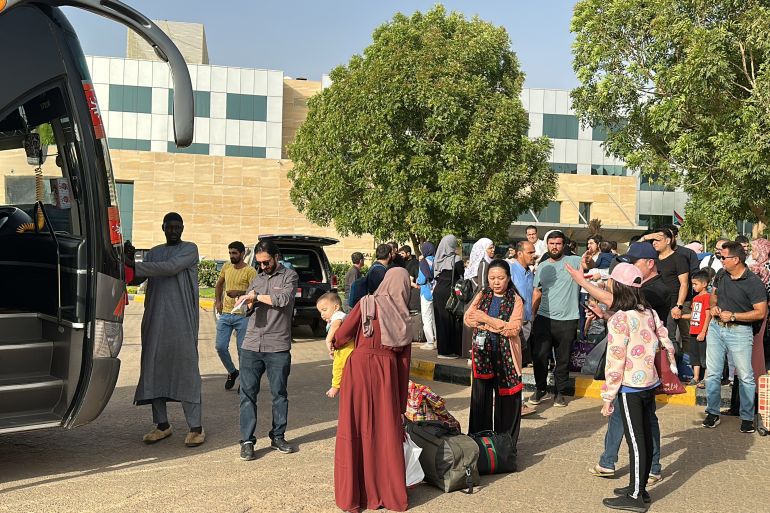 Evacuation of Turkish citizens in Sudan begins