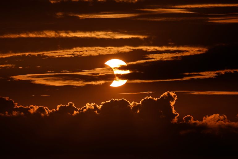 Cosa sapere sulla rara eclissi ibrida di questa settimana