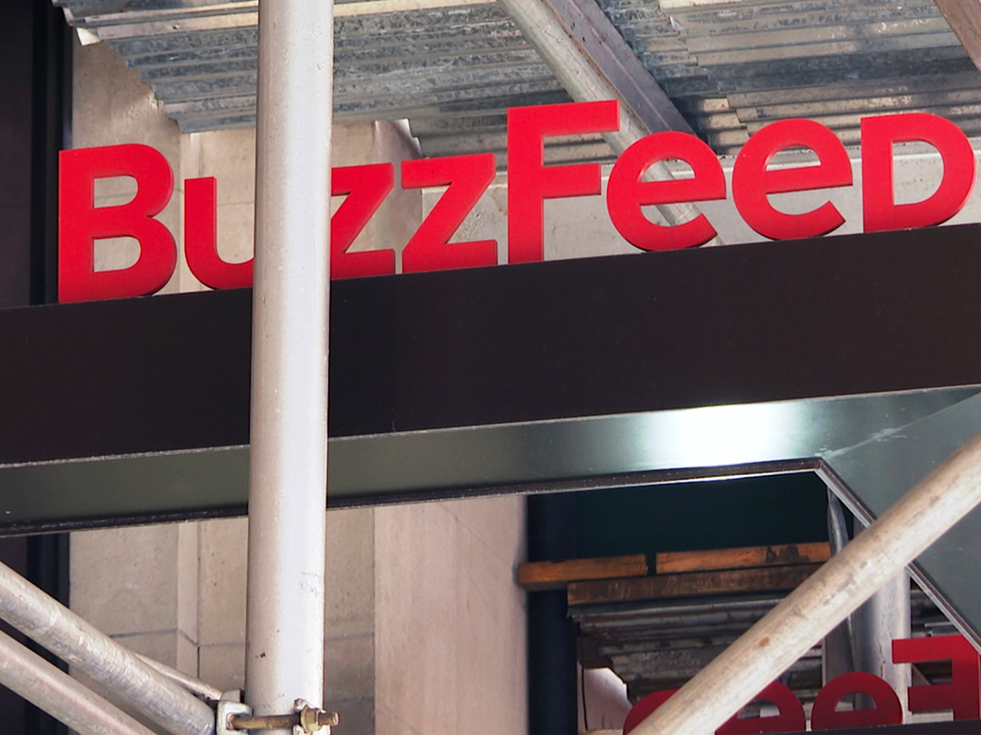 BuzzFeed menutup divisi berita, memotong staf |  Berita Media
